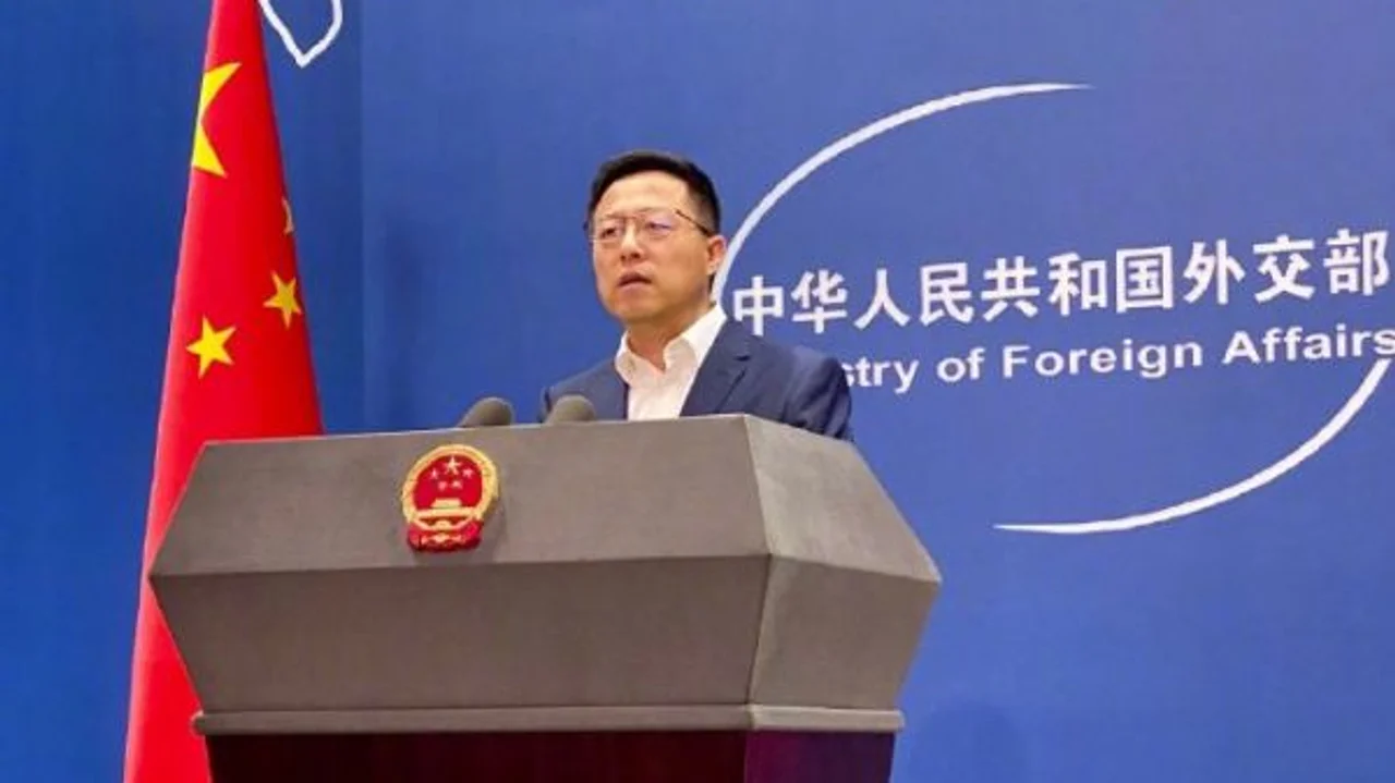 赵立坚说中方强烈谴责喀布尔机场附近爆炸