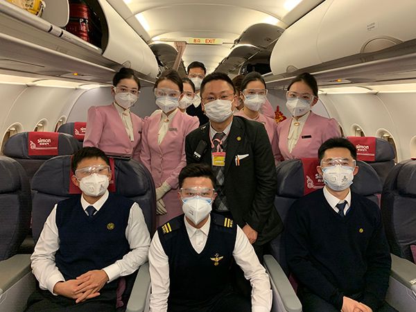 吉祥航空大阪至上海航班入境改飞武汉，送94名湖北旅客回家