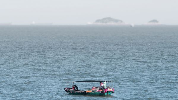 境外媒体：中方斥美舰再穿台海滋事搅局