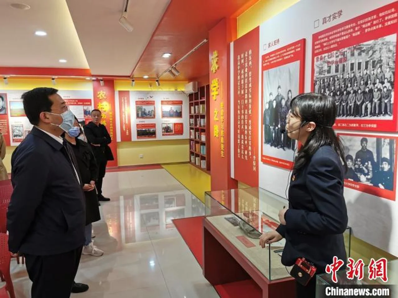奋战太行的榜样力量:探访河北武邑李保国党性教育主题教室