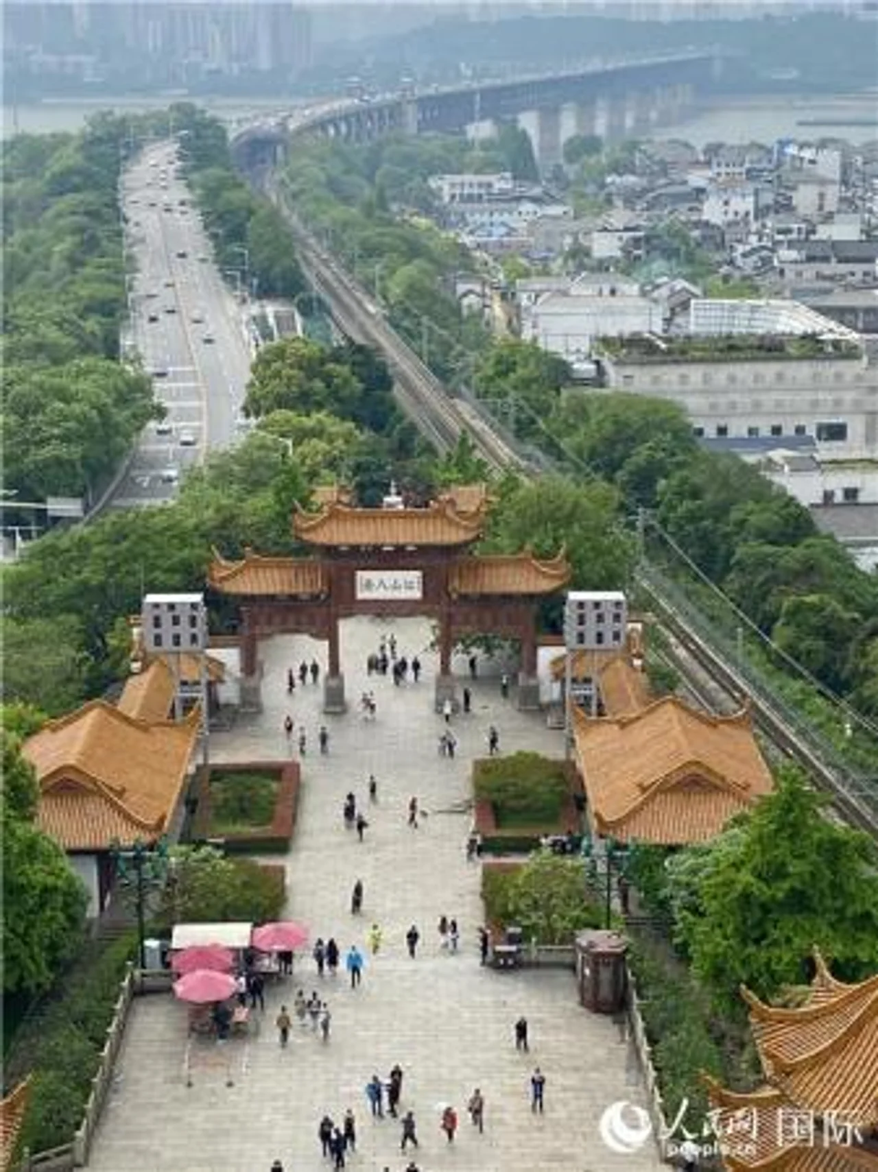 【中国有约】武汉重启:人间烟火气 最抚凡人心