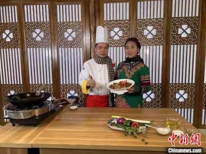 大凉山彝族姑娘成“粤菜师傅”：以一技之长开创美好明天
