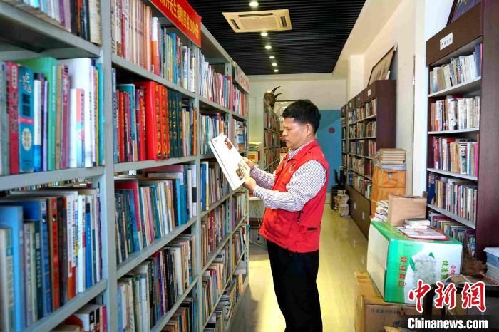 福州乡村公益图书馆：图书“接地气” 门口即是农田