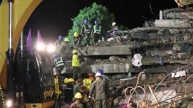 柬埔寨一在建楼房坍塌致6死16伤