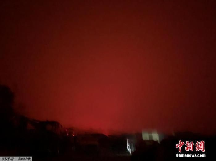 澳大利亚林火形势严峻：18人丧生 千余民宅付之一炬