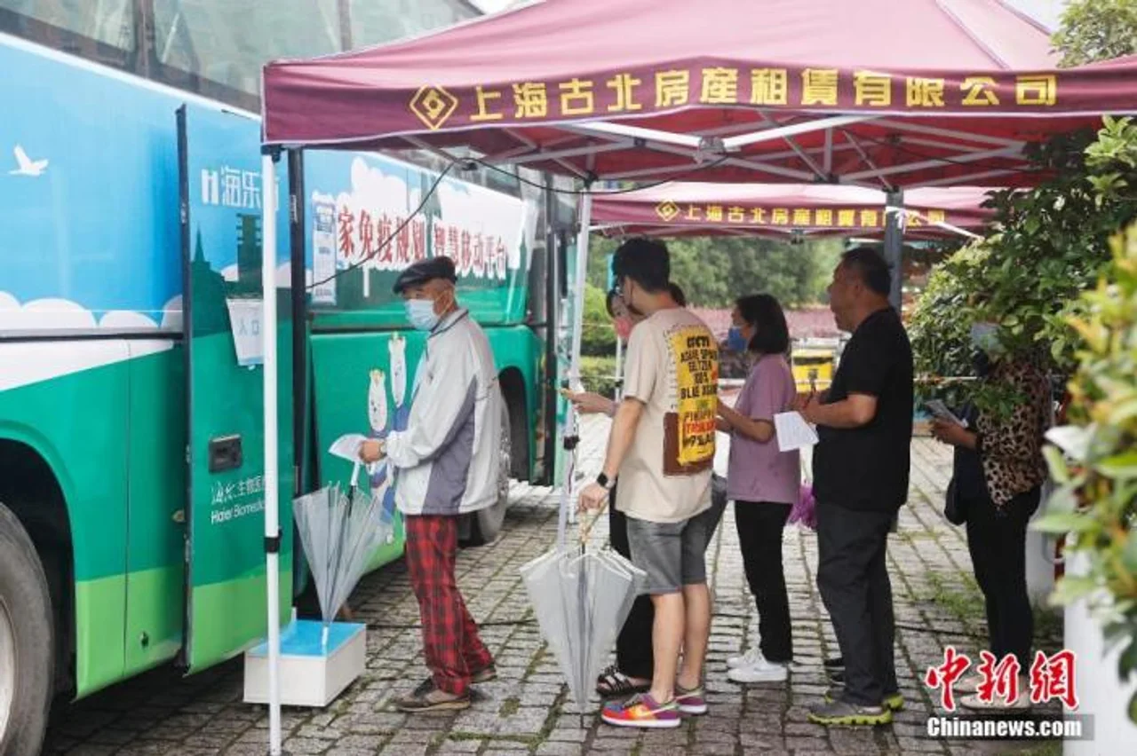 上海市新冠疫苗最大日接种能力可达71万剂次