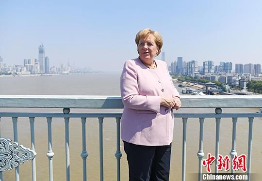 默克尔新年致辞呼吁竭尽所能应对气候变化