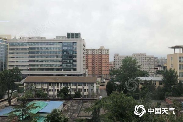 北京降雨逐渐停歇明后天或冲击30℃ 未来一周有望入夏