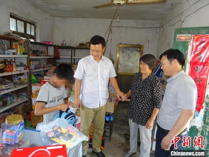 江苏睢宁爱心团体接力帮扶贫困学子 “爱的故事”连续5年