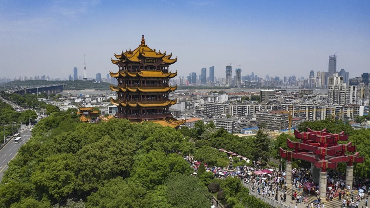 外媒评述:中国民众"五一"放心游来之不易