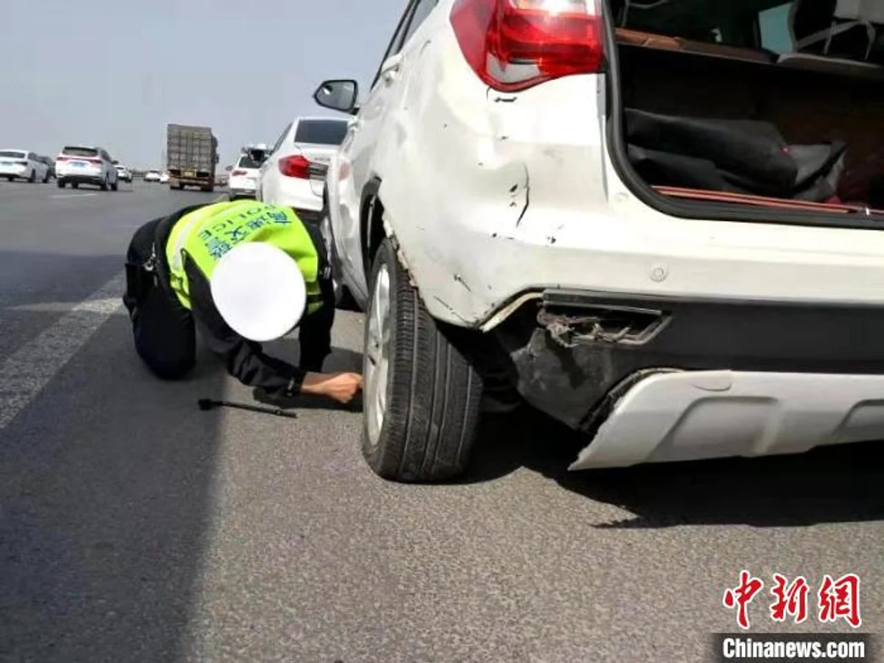 河南发布“五一”返程预警 高速公路将分时段对货车限行