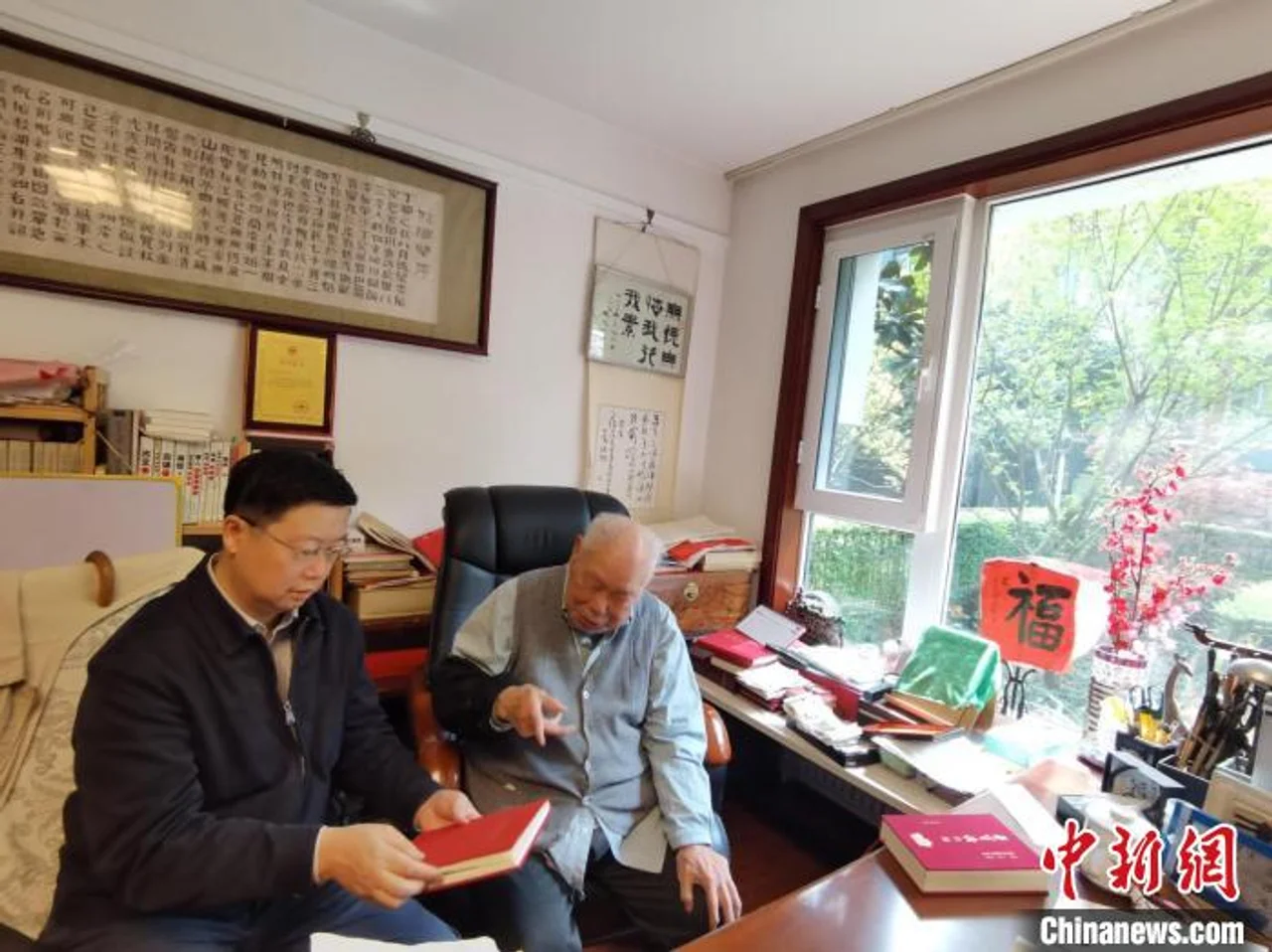 《马识途西南联大甲骨文笔记》责任编辑:从马识途身上看见“精神灯塔”