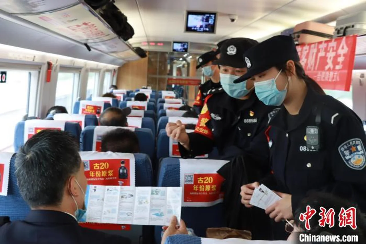 合肥铁警精心部署确保“五一”假期旅客出行安全
