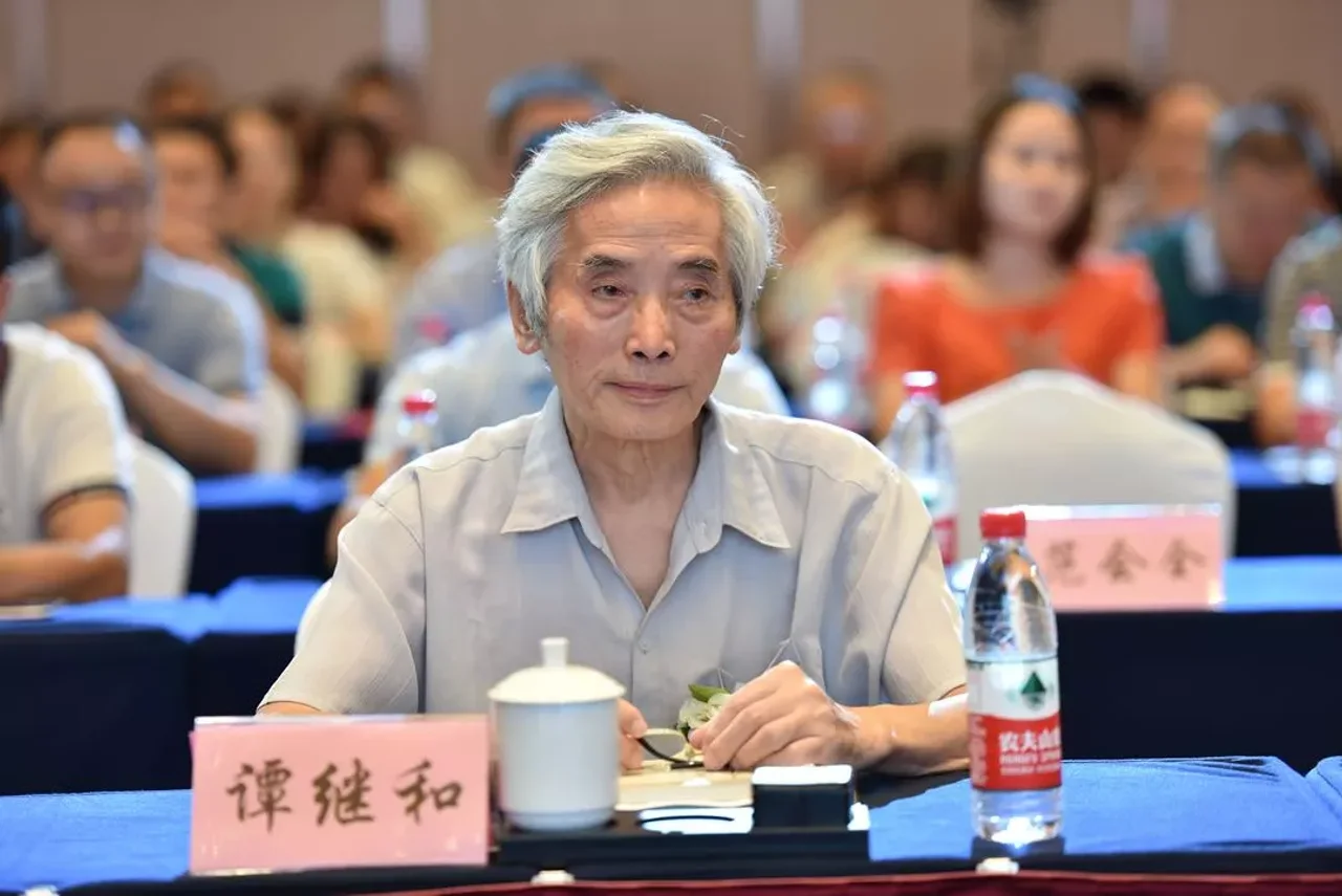 三星堆首次发现丝绸遗痕 证实了《山海经》中记载的巴蜀丝绸的渊源