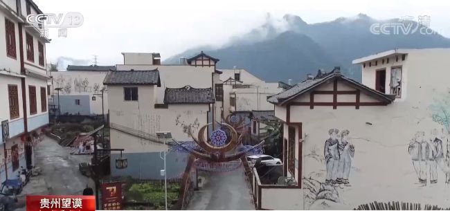 告别贫困 贵州望谟布依族群众打糍粑 跳糠包 “布依说唱”贺新年