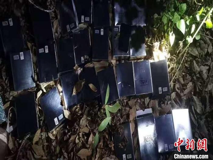 云南西双版纳：毒贩用面膜、芒果干藏毒11余公斤被查获