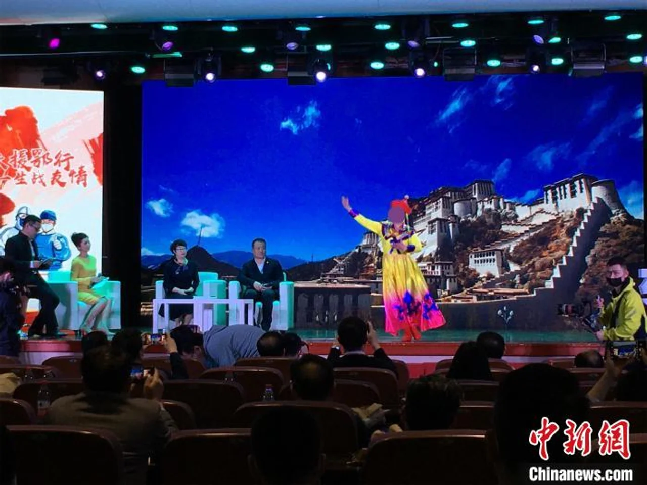 200余名援鄂医护人员重返武汉