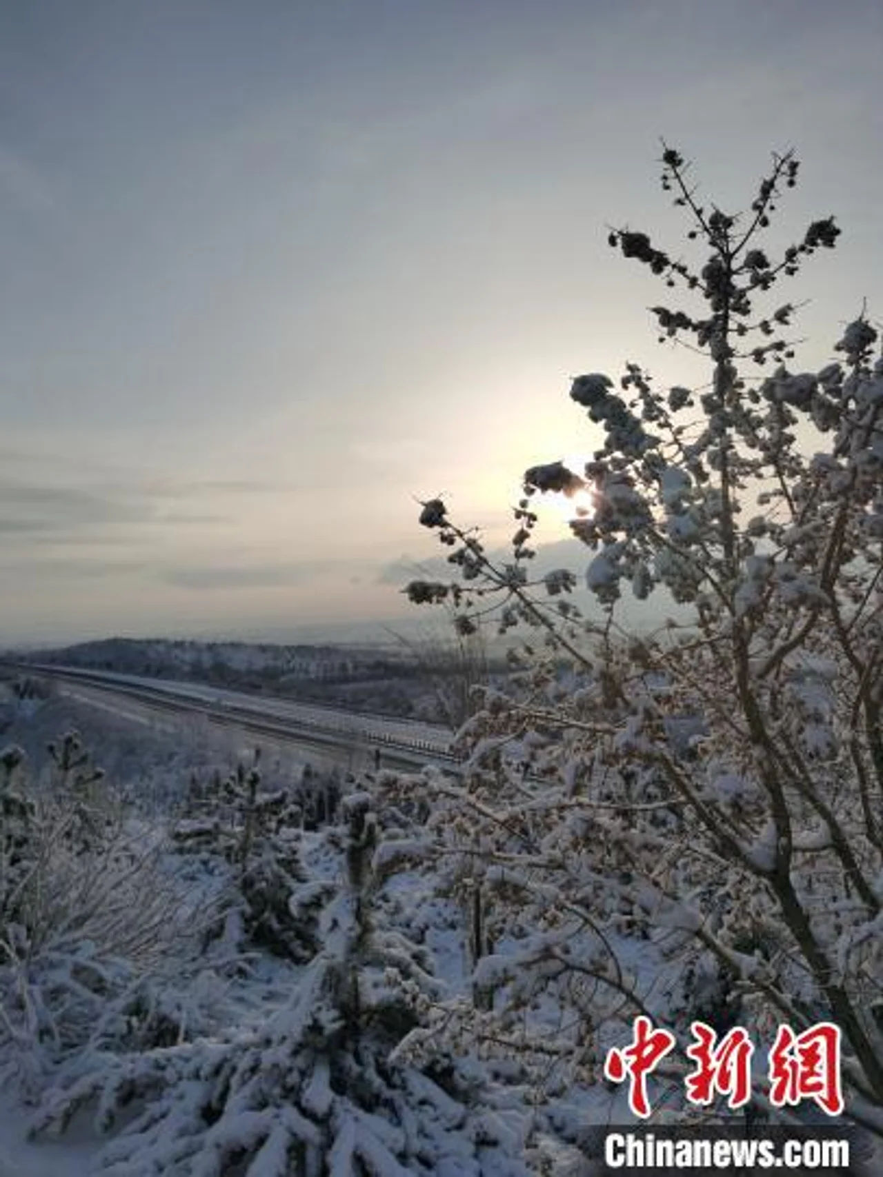 暴雪“上线”洗净沙尘 山西空气质量改善