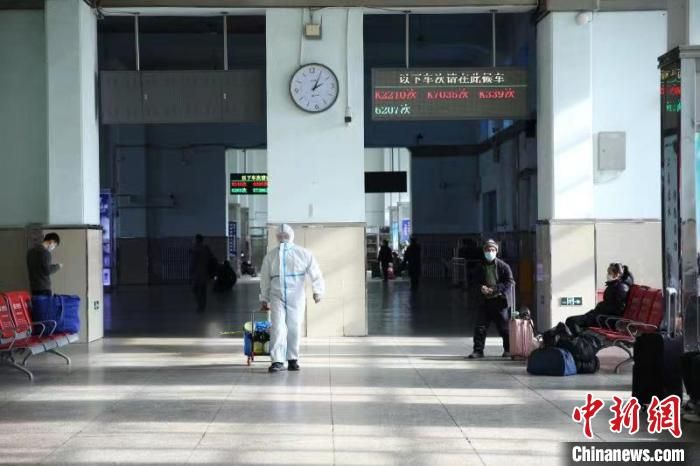 全国首趟备春耕专列开行