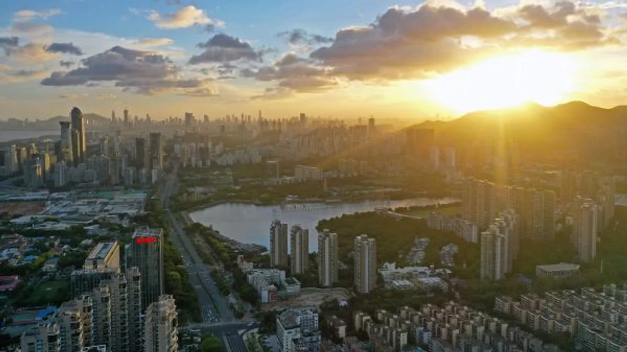 港媒评述:中国绘就高质量增长路线图
