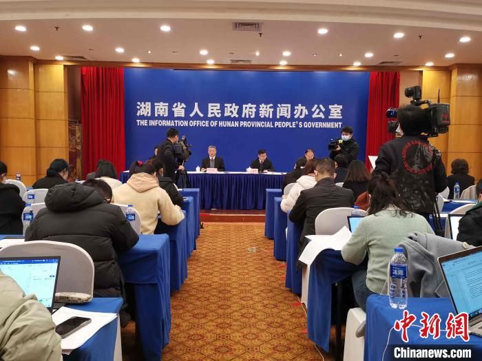 湖南累计接种新冠病毒疫苗215万余剂次 18岁以上免费接种
