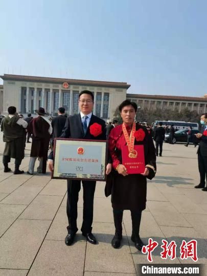 青海藏乡“致富带头人”：大家富了才算富