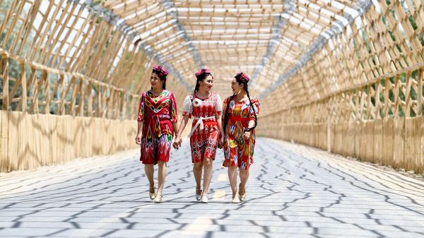 境外媒体关注：中方谴责西方恶炒新疆议题