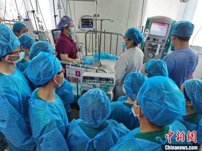 武汉两岁半幼儿偷吃28片晕车药 经救治脱离危险