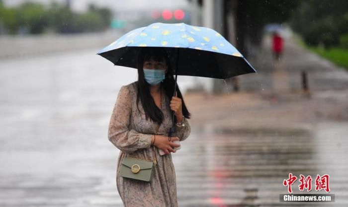 西南地区东部多阴雨 近海海域有6～8级大风