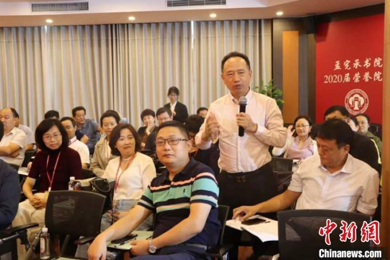 多地中学校长畅谈“最好的教育” 分享从教感悟