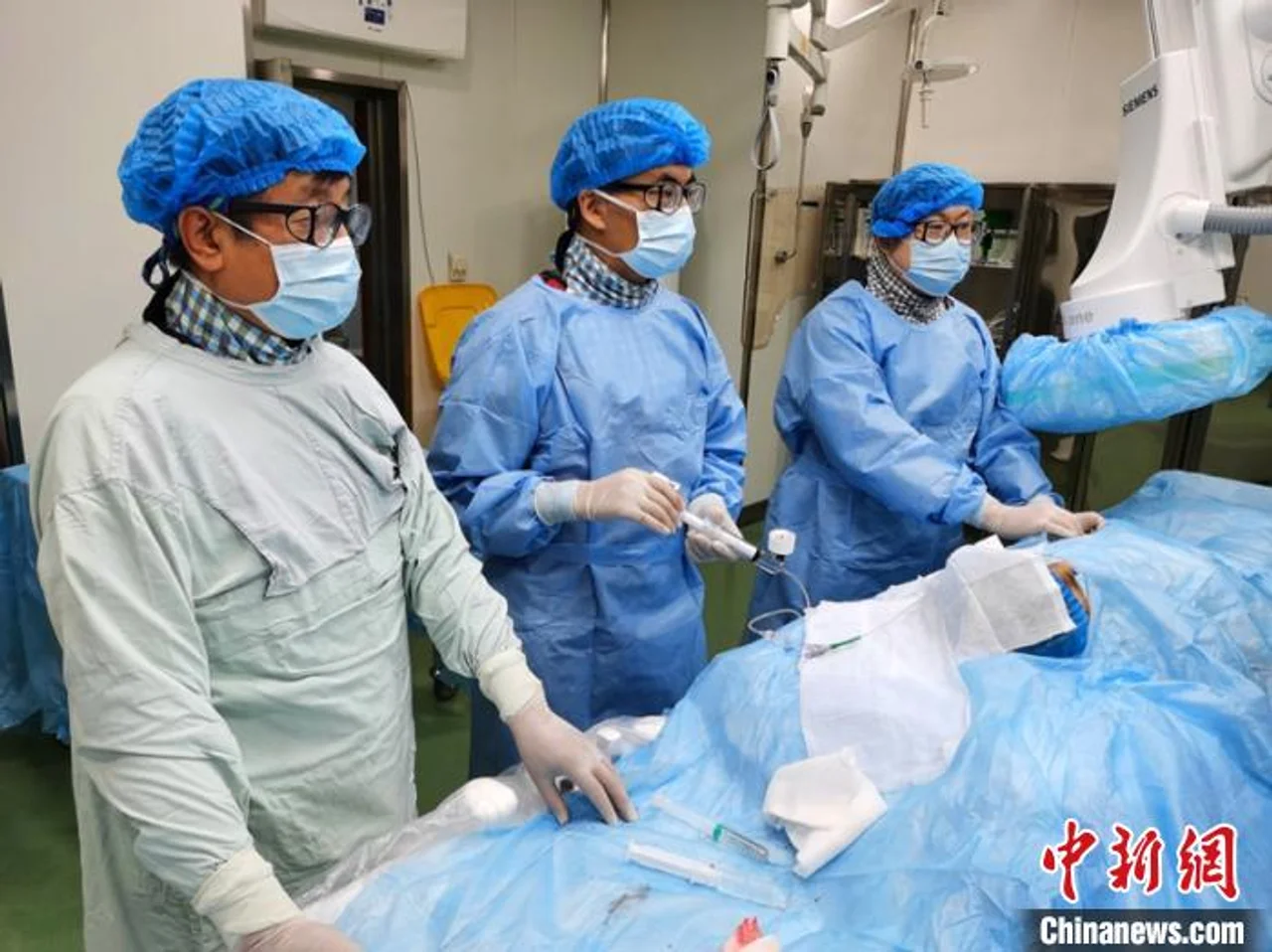 黑龙江省首例“巧克力”球囊扩张治疗下肢动脉硬化闭塞症手术成功