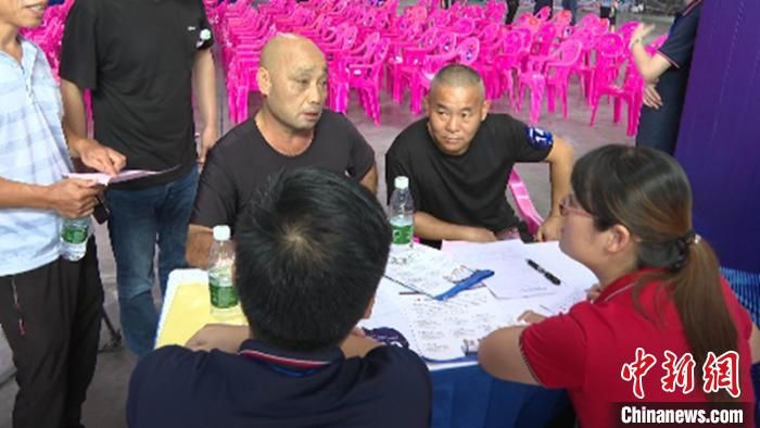 湖南沅江为禁捕退捕渔民“一帮一”解难题