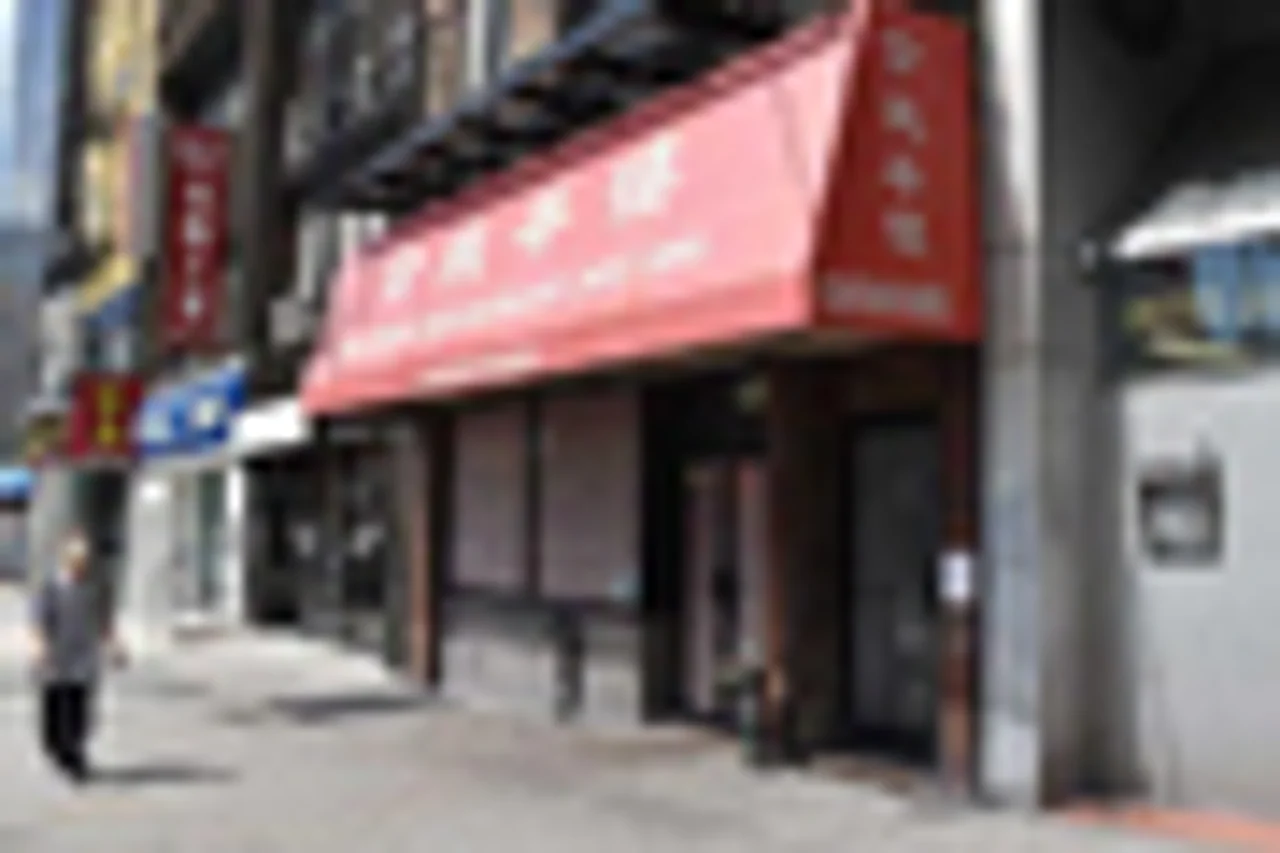 美媒:受疫情影响 纽约华埠又一家老牌餐馆悄然关门