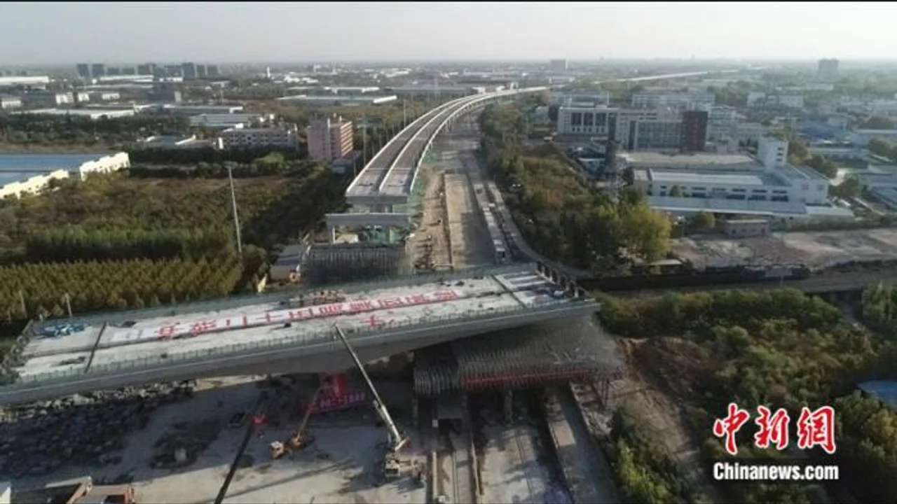 “北斗助力”中国城市内环高架转体桥建设取得突破