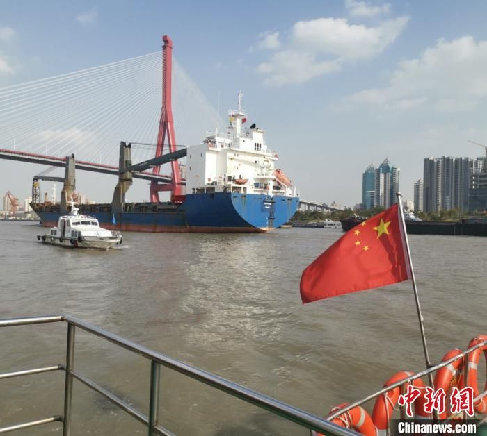 上海多部门联合开展黄浦江通航安全整治