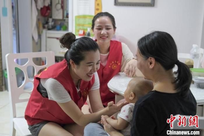 浙江“女人花”志愿队:6年助逾2万孕产妇远离抑郁