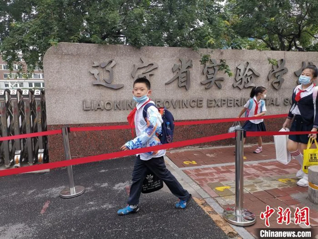 辽宁全面恢复教学秩序 抗疫英雄走进“开学第一课”