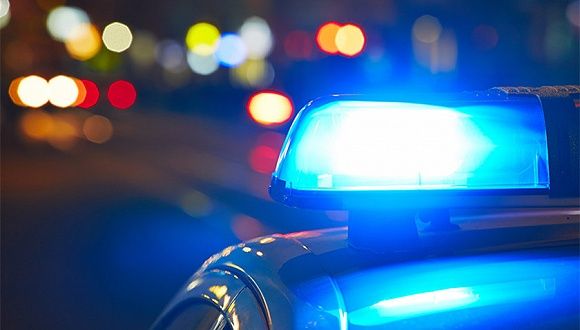 【独家】江西警方悬赏30万通缉女子实为“黑老大”妻子，丈夫被...