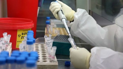 石正丽严词驳斥病毒泄漏指控：特朗普“欠我们一个道歉”