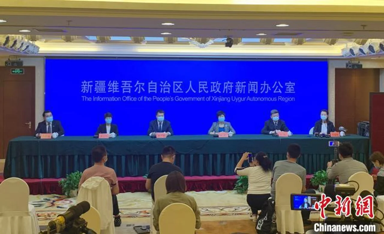 乌鲁木齐:疫情传播风险仍在 严禁社区内跨家庭跨院落聚餐聚会