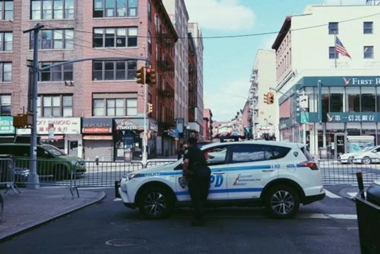 美媒:纽约华埠盗窃案频发 受害者多为华裔老人