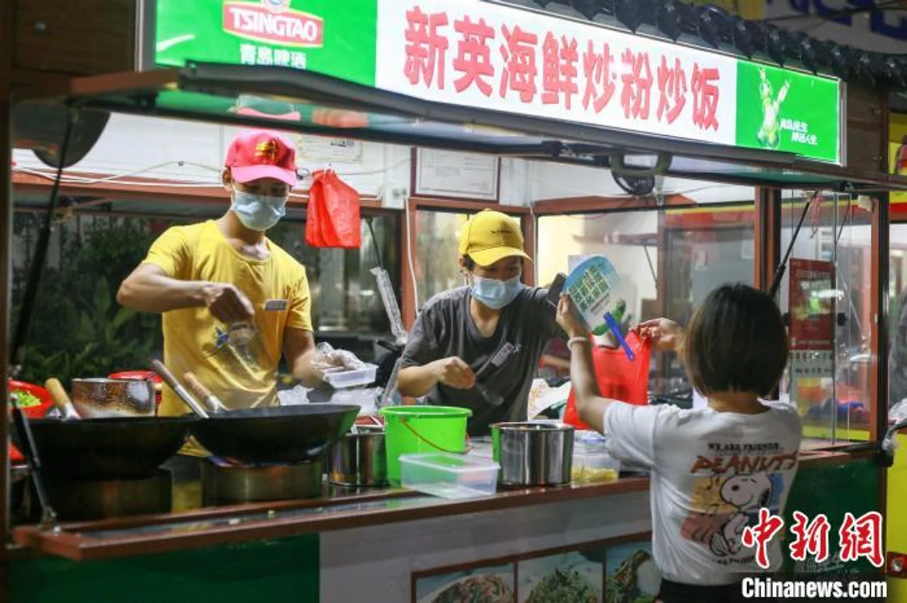 促就业扩内需 海南儋州夜市点燃城市“烟火气”