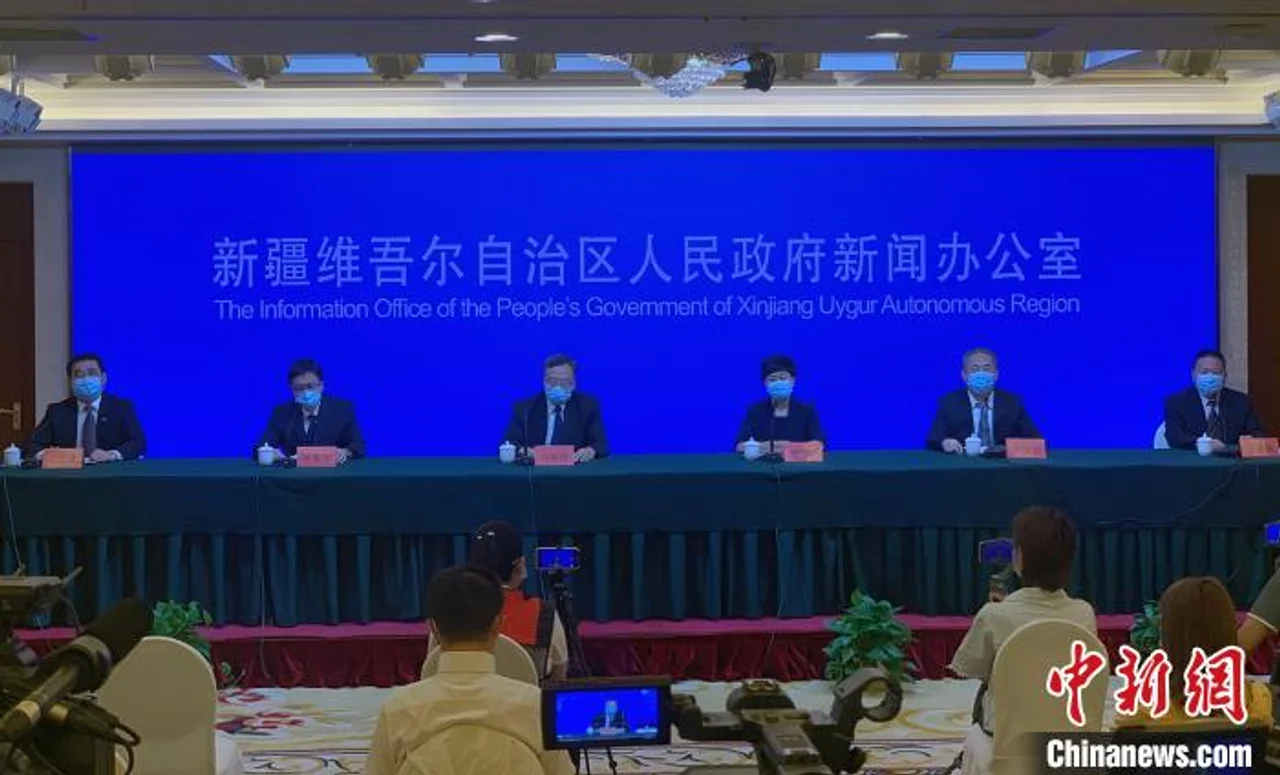 乌鲁木齐全市农贸市场正常经营 查验出入人员核酸检测报告