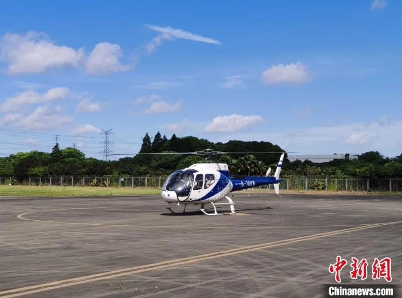 国产轻型多用途直升机AC311正式在长三角推出短途运输业务