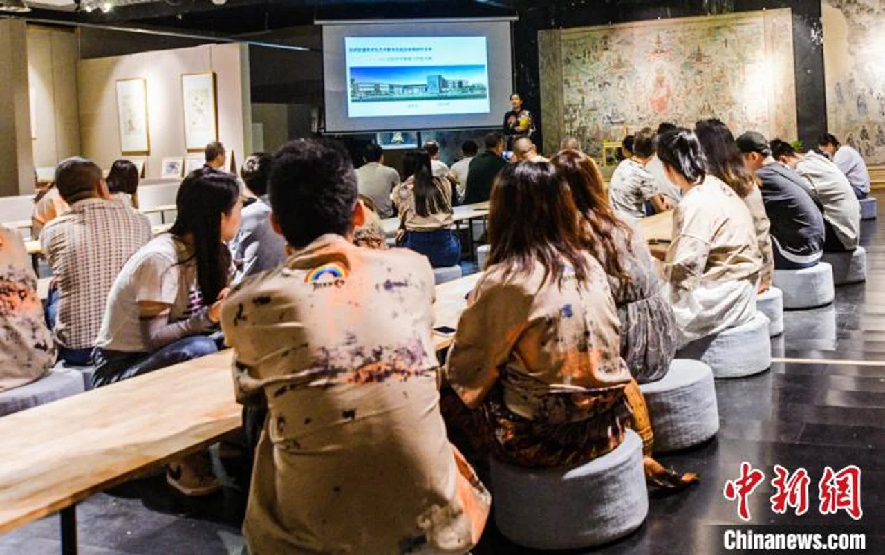 甘肃敦煌旅游持续升温 “研学游”成为新时尚