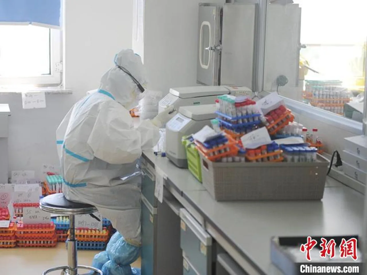 长春面向市民开展24小时核酸检测采样工作