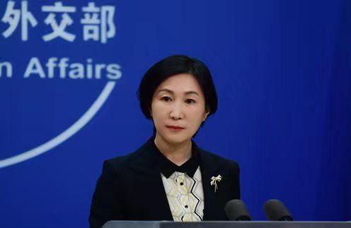 中方包机装载35吨紧急救灾物资今抵瓦努阿图