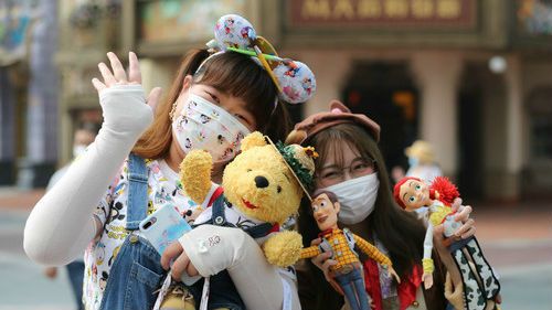 外媒关注：上海迪士尼全球率先恢复营业