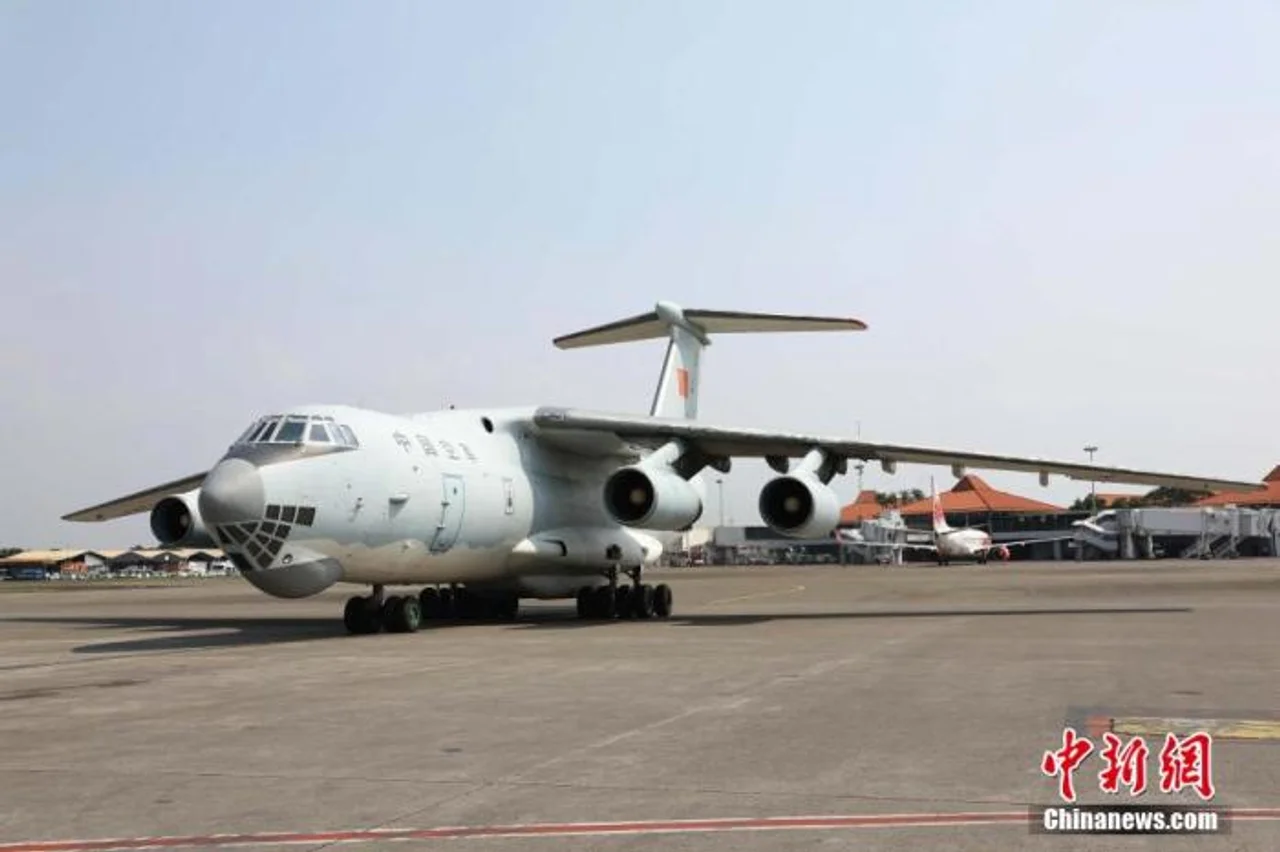 印尼国防部长:有信心与中国一道共同战胜疫情
