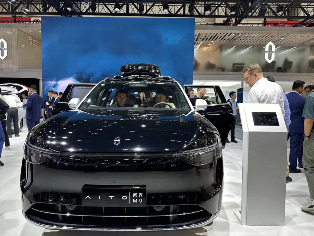 China doubles subsidies to boost auto trade-ins